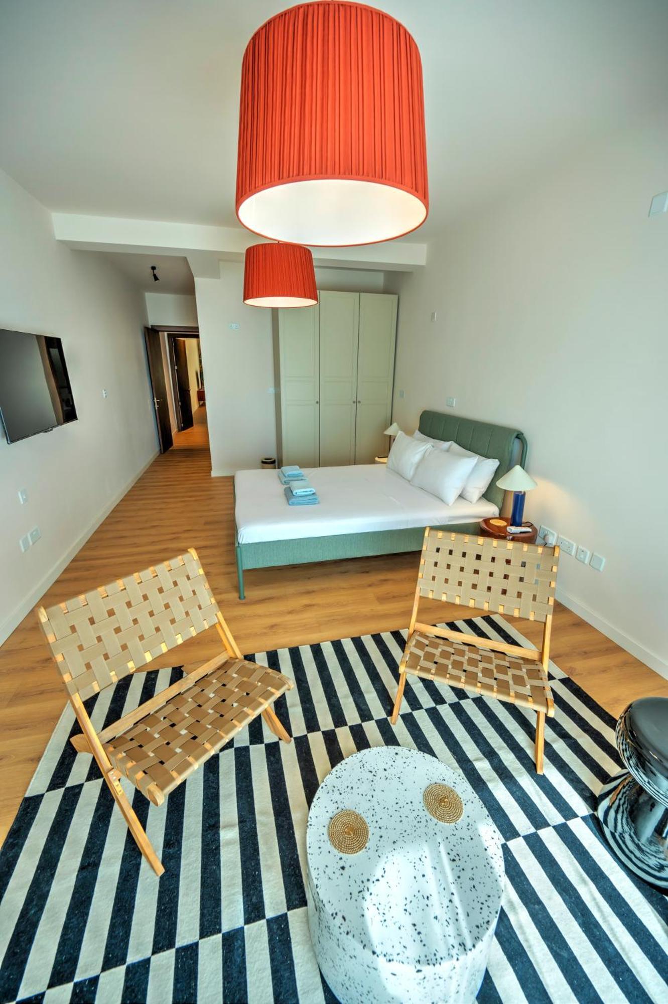 Large And Stylish 1 Bedroom 2 Bathrooms Ager1-1 *