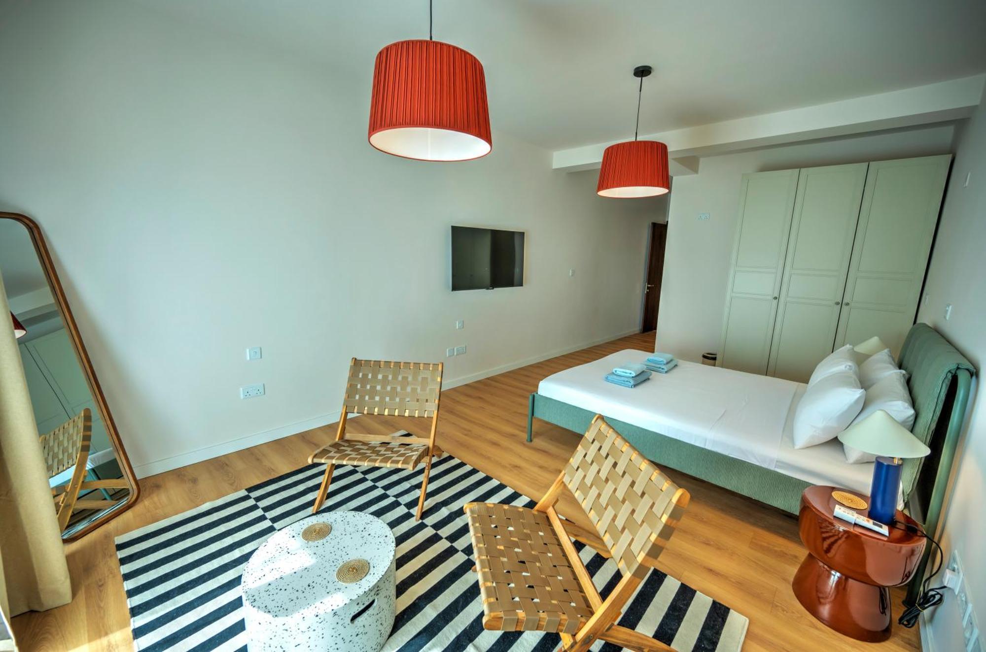 Large And Stylish 1 Bedroom 2 Bathrooms Ager1-1 *
